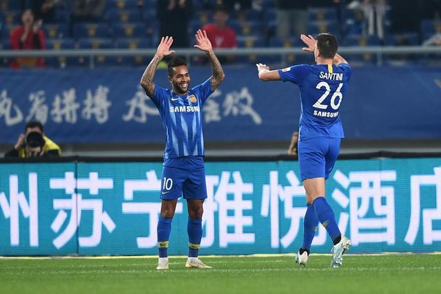 20年前的今天 梅西首次代表巴萨一线队首发